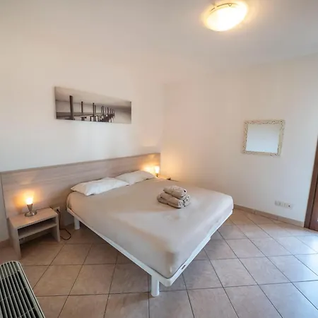 Vista Con Terrazza Apartment Lazise